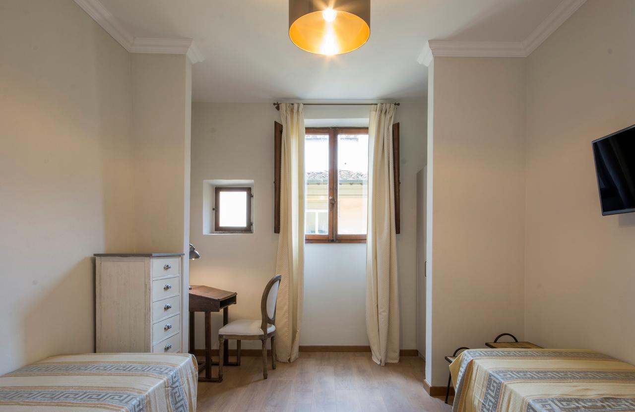 Iris Apartments By Mmega Floransa Dış mekan fotoğraf