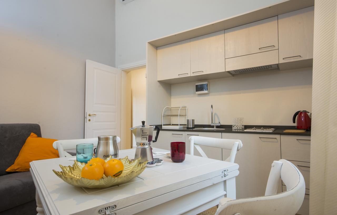 Iris Apartments By Mmega Floransa Dış mekan fotoğraf