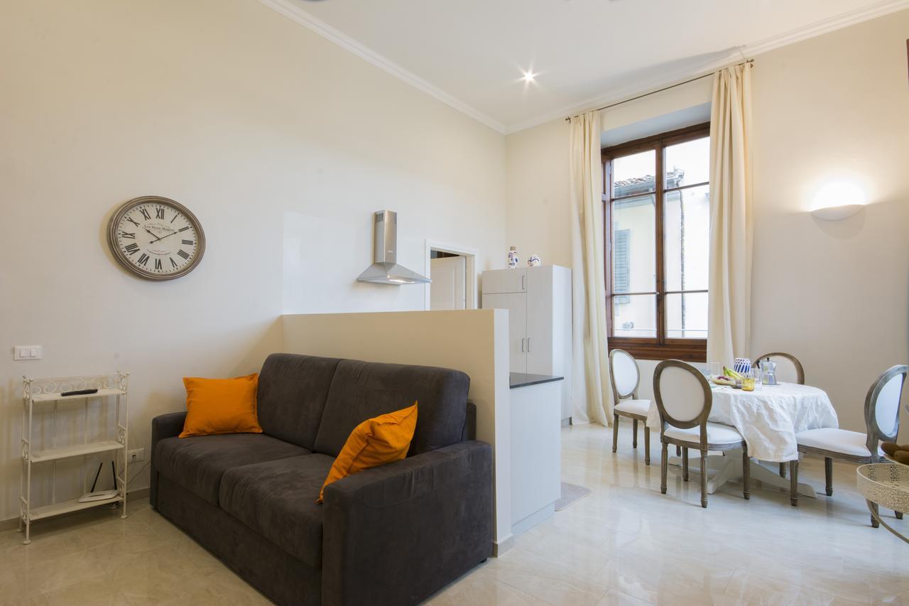 Iris Apartments By Mmega Floransa Dış mekan fotoğraf